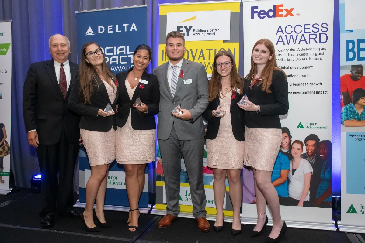 Junior Achievement Teen Entrepreneurs Receive Scholarship